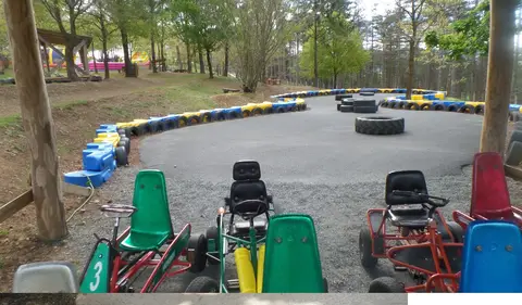 Karts à pédales au parc Ttiki Leku