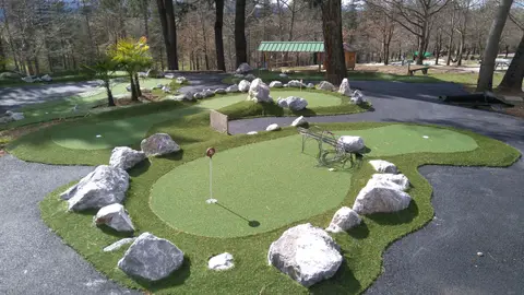 Mini-golf au parc Ttiki Leku