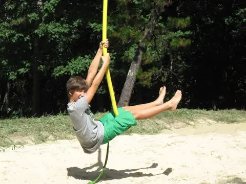 Tyrolienne au parc Ttiki Leku